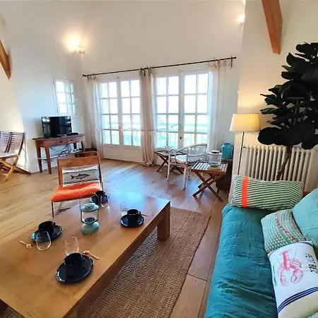 Bellevue - Anglo-norman Seafront House Villa *