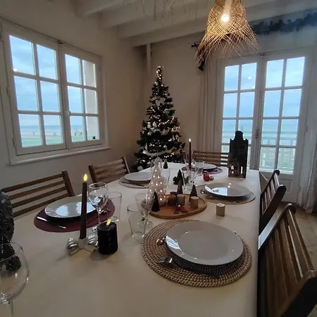 Bellevue - Anglo-norman Seafront House