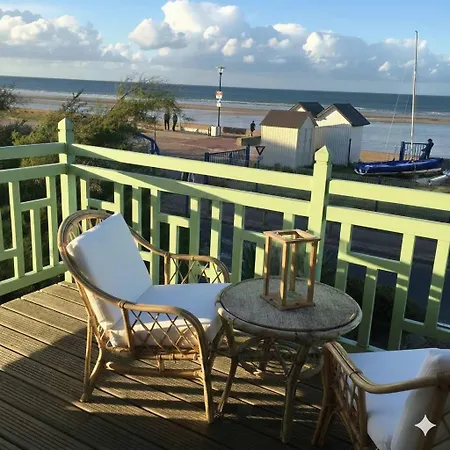 Вилла Bellevue - Anglo-norman Seafront House Уистреам