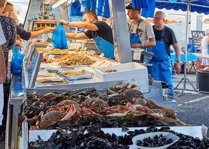 Bellevue - Anglo-norman Seafront House Willa