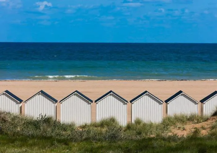 Willa Bellevue - Anglo-norman Seafront House *