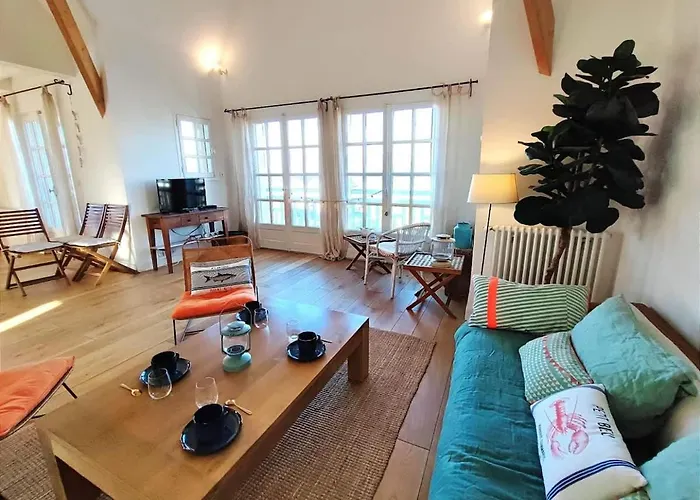 Bellevue - Anglo-norman Seafront House Villa *