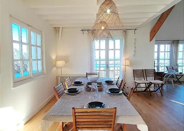 Villa Bellevue - Anglo-norman Seafront House